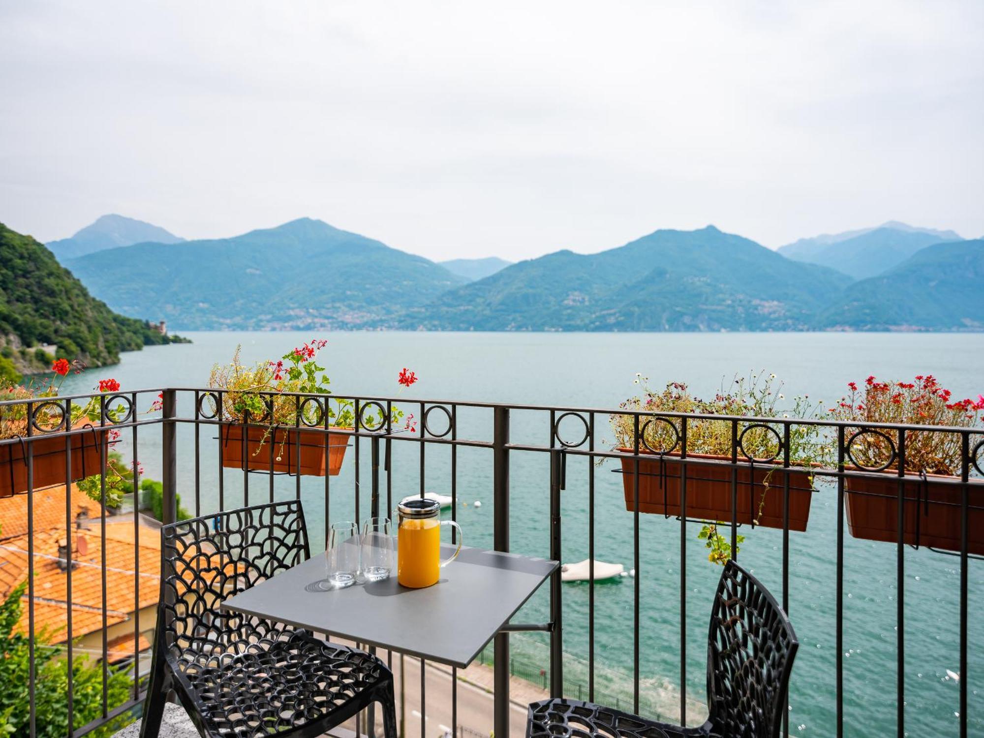 Foresteria Lago Di Como Menaggio Bagian luar foto
