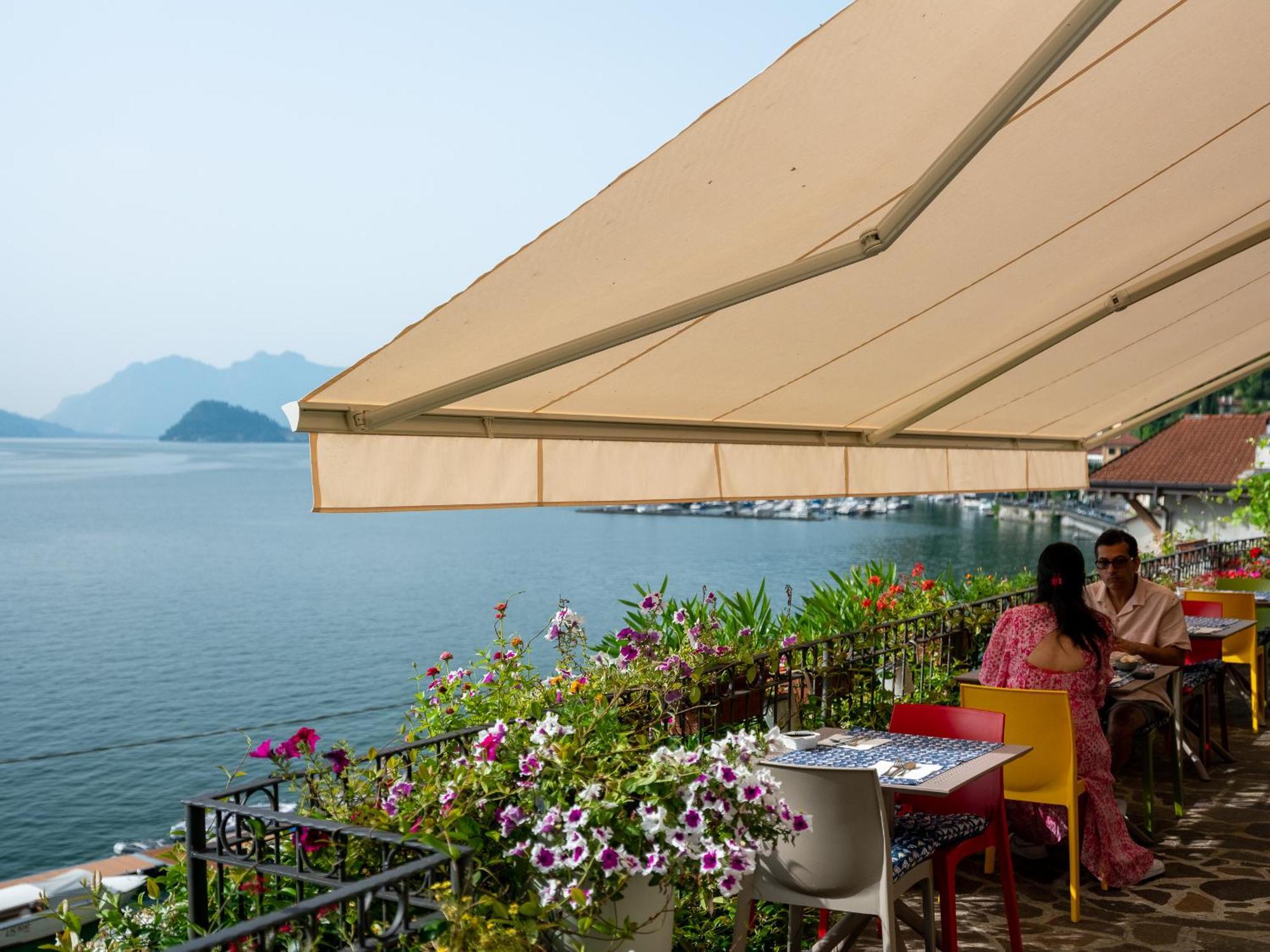 Foresteria Lago Di Como Menaggio Bagian luar foto